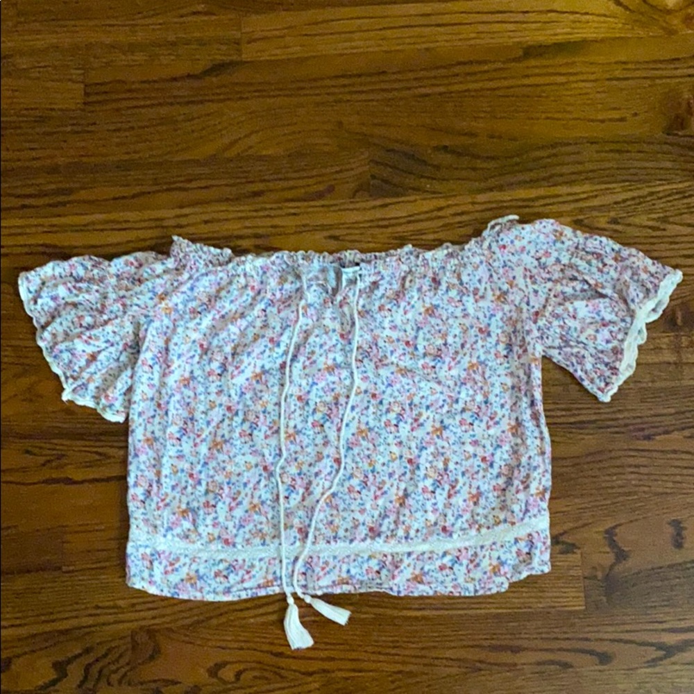 American Eagle Crop Top Floral Print